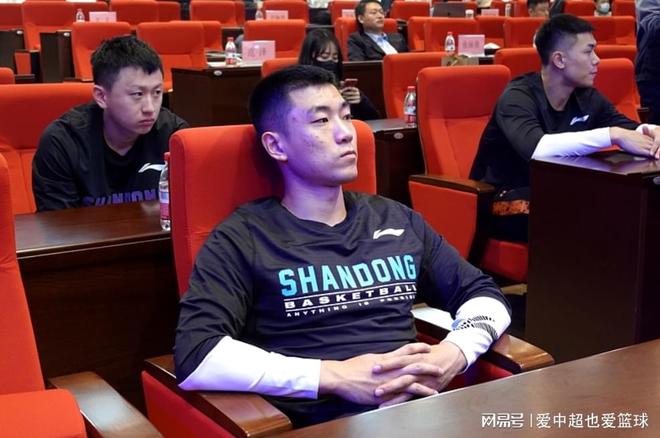 爱游戏体育官网 -武汉三镇发布备战花絮,今晚篮板制胜,CBA常规赛任务艰巨,心理建设被强调的简单介绍